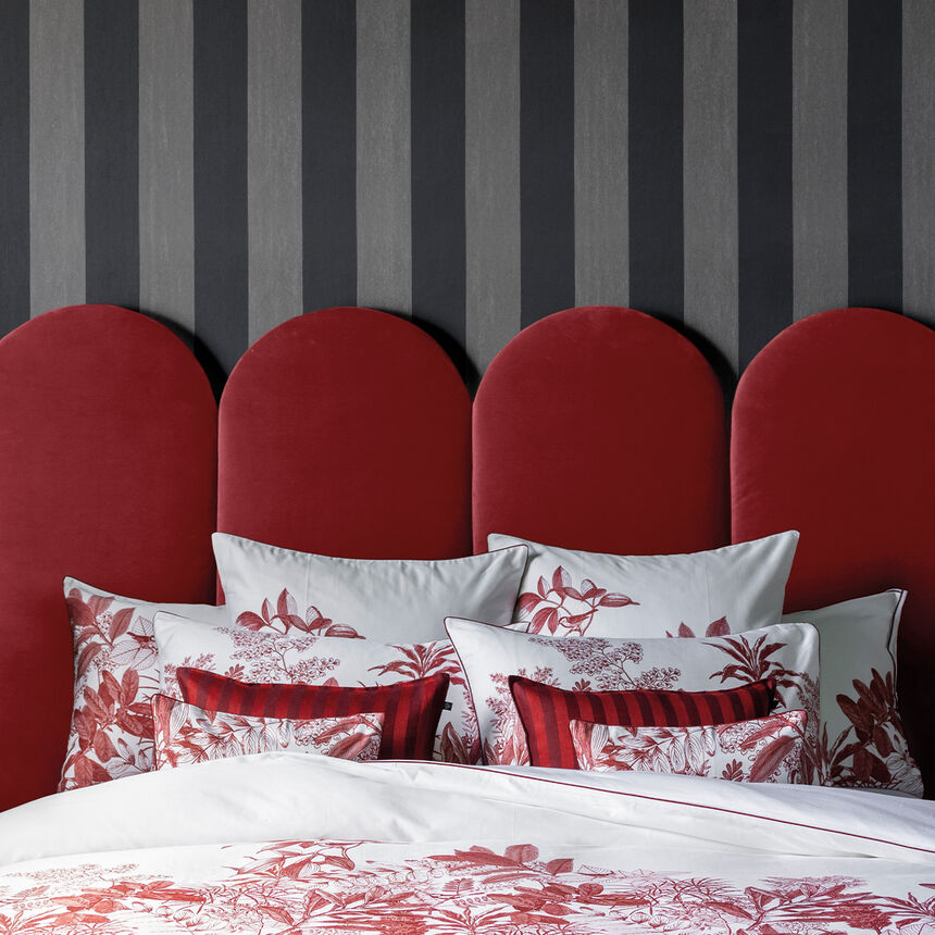 Pillowcase Feuilles en sc&egrave;ne  Red 16"x31" 100% cotton, , hi-res image number 4