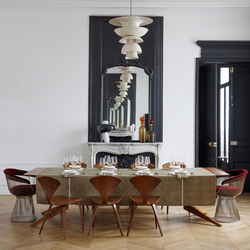 Tablecloth Armoiries Brown 69"x98" 100% linen, , hi-res image number 1