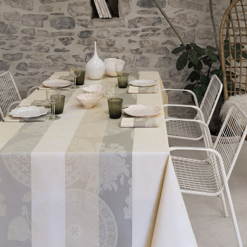Coated tablecloth Fleurs Gourmandes Chalk 69"x69" 100% cotton, , hi-res