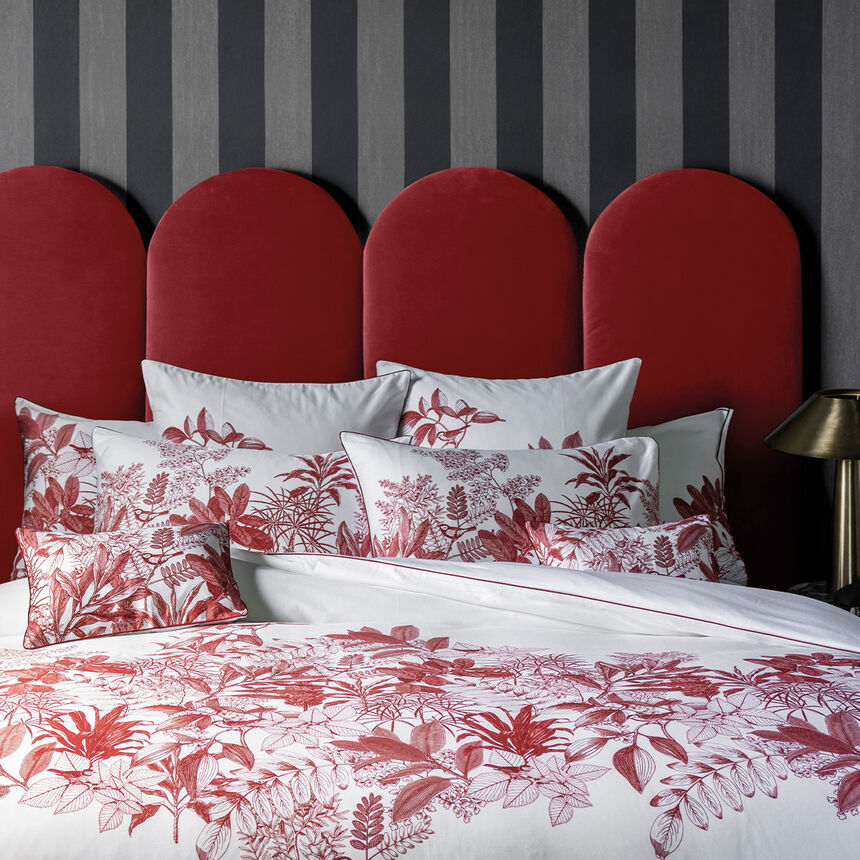 Pillowcase Feuilles en sc&egrave;ne  Red 16"x31" 100% cotton, , hi-res image number 3