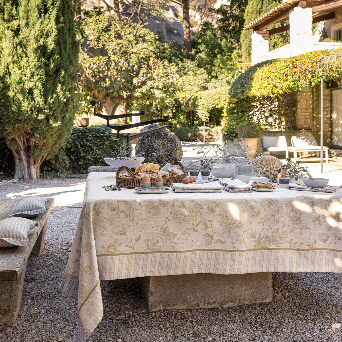 New High-End Fabric Tablecloths | Le Jacquard Français