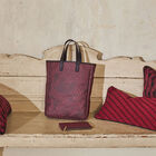 Hand-carried bag Pivoine Burgundy, , hi-res image number 2