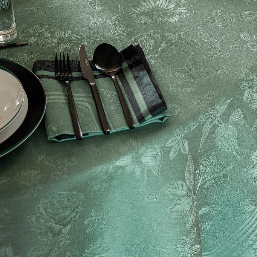 Napkin Romance Green 20"x20" 100% linen, , hi-res image number 0