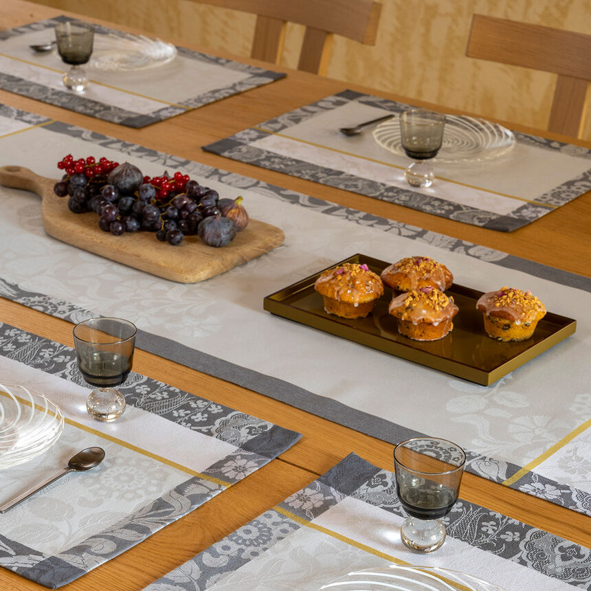Placemat Voyage Iconique Grey 20"x14" 100% cotton, , hi-res image number 0