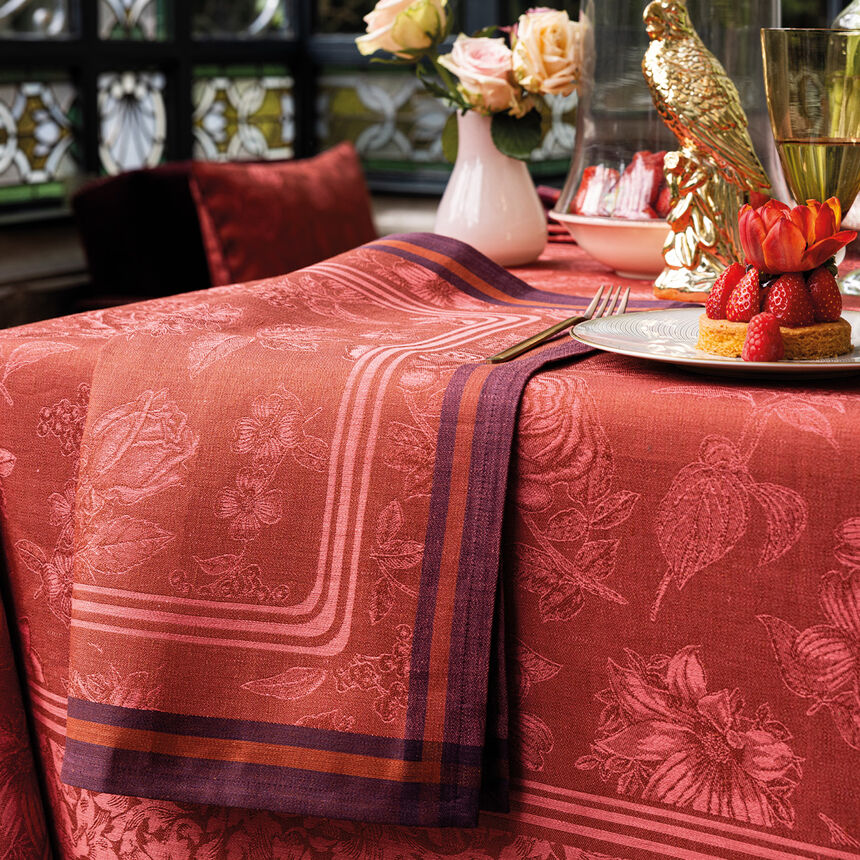 Napkin Romance Red 20"x20" 100% linen, , hi-res image number 2