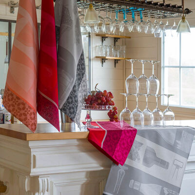 Tea towel Vin en Bouteille White 24"x31" 100% cotton