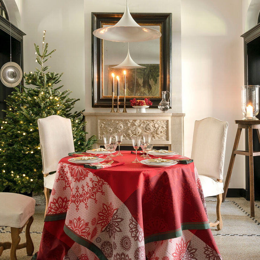 Tablecloth Lumi&egrave;res d'&eacute;toiles  Red 69"x69" 100% cotton, , hi-res image number 0