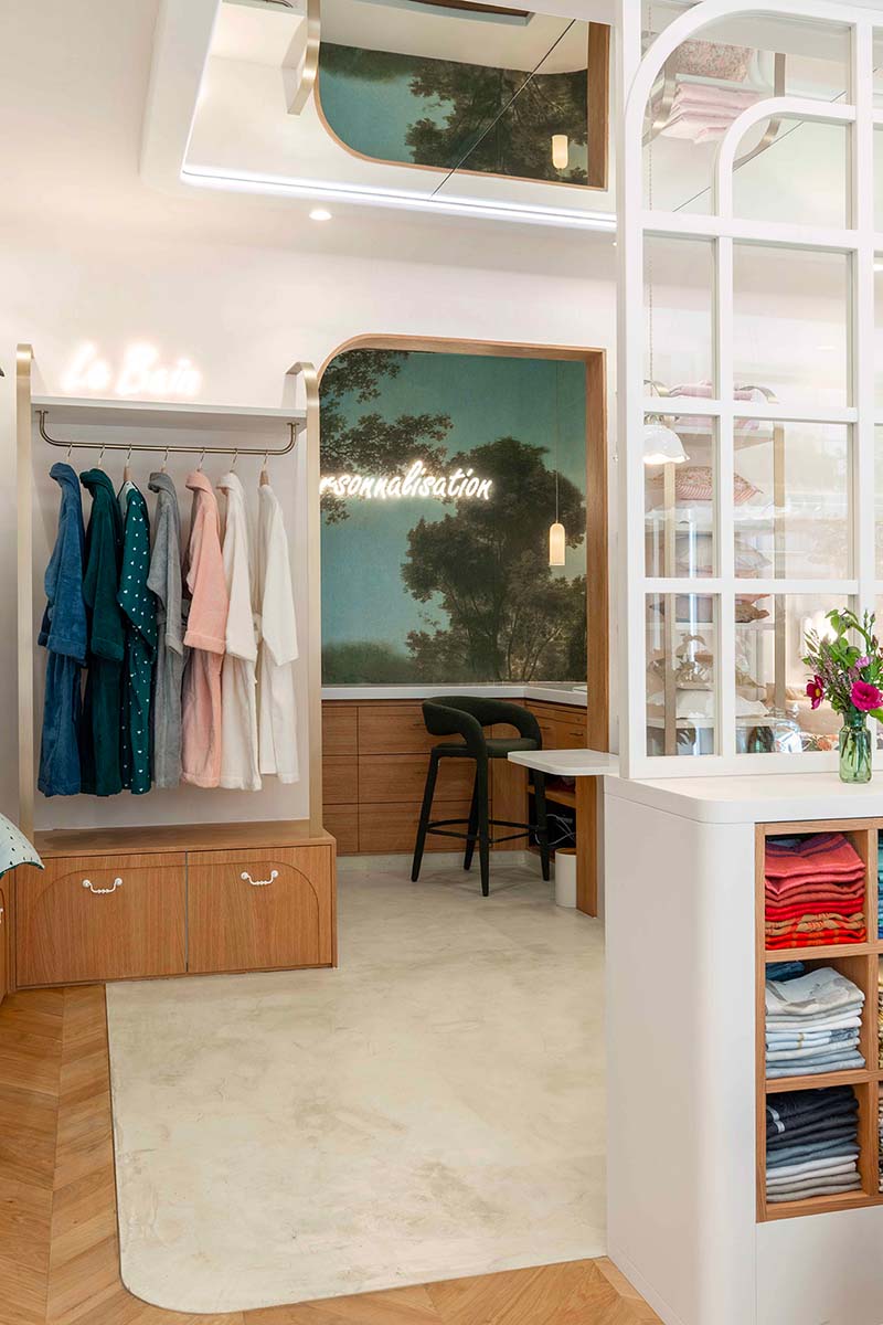 The Lyon boutique
