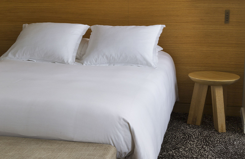 hotel bed linen