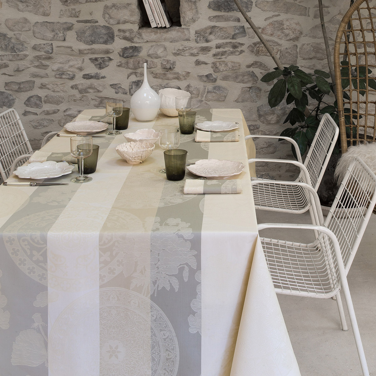 High quality fabric tablecloths Made in France Le Jacquard Français